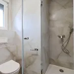 2 Bedroom Lovely In Διαμέρισμα Privlaka (Zadar)