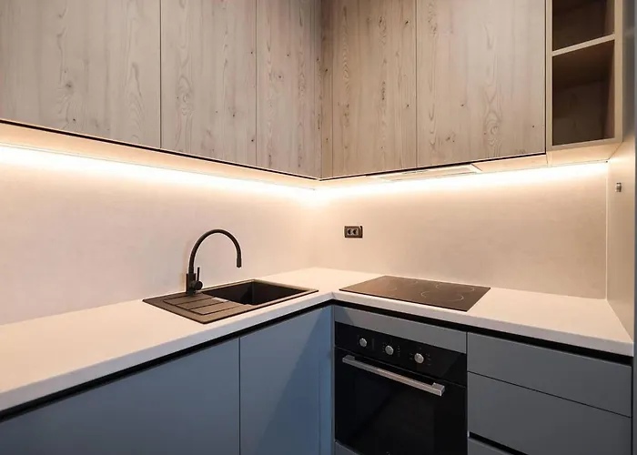 2 Bedroom Lovely In Appartement
