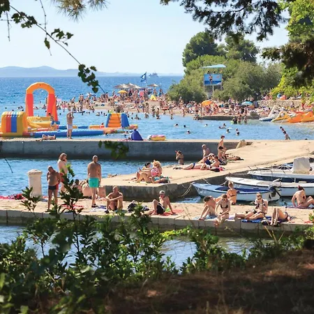 2 Bedroom Lovely In *