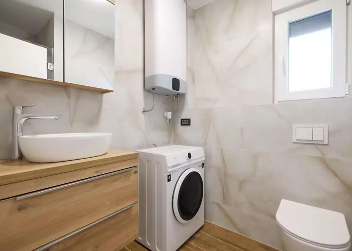 2 Bedroom Lovely In 아파트